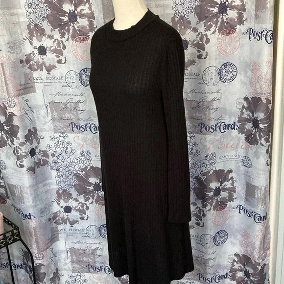 Old Navy Black Ribbed Mock Neck Sweater Dress - Picture 5 of 8